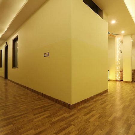 Hotel Plazzo Neu-Delhi Exterior foto