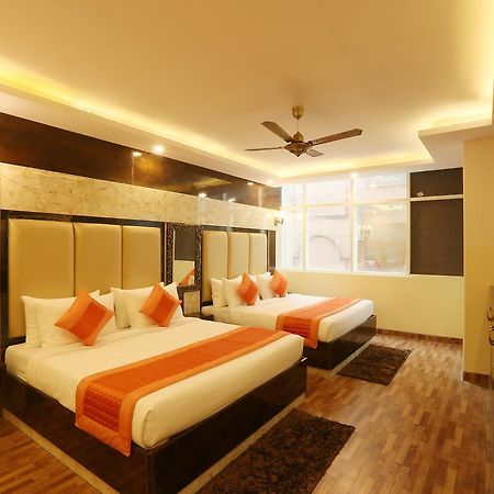 Hotel Plazzo Neu-Delhi Exterior foto