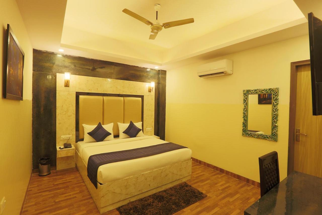 Hotel Plazzo Neu-Delhi Exterior foto