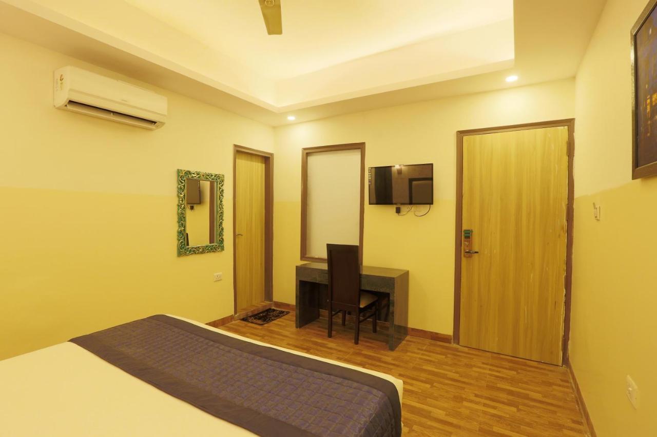 Hotel Plazzo Neu-Delhi Exterior foto